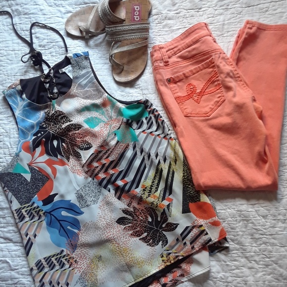 Orangish peach capris - Picture 1 of 5